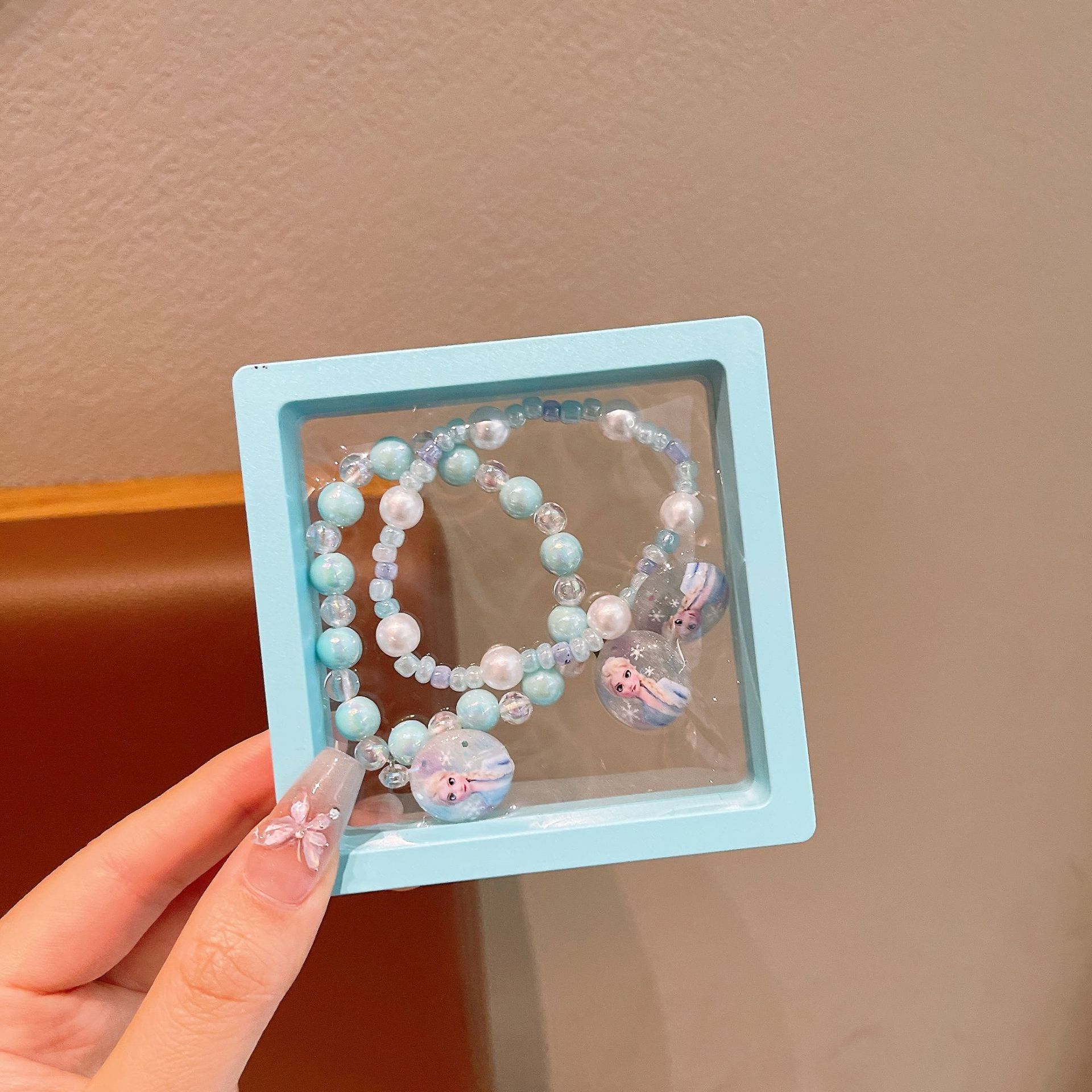 Pulseras de niños lindas super lindas anillos de niña niña niña de dibujos animados clipes de orejas hermosos juegos de joyas de niña al por mayor