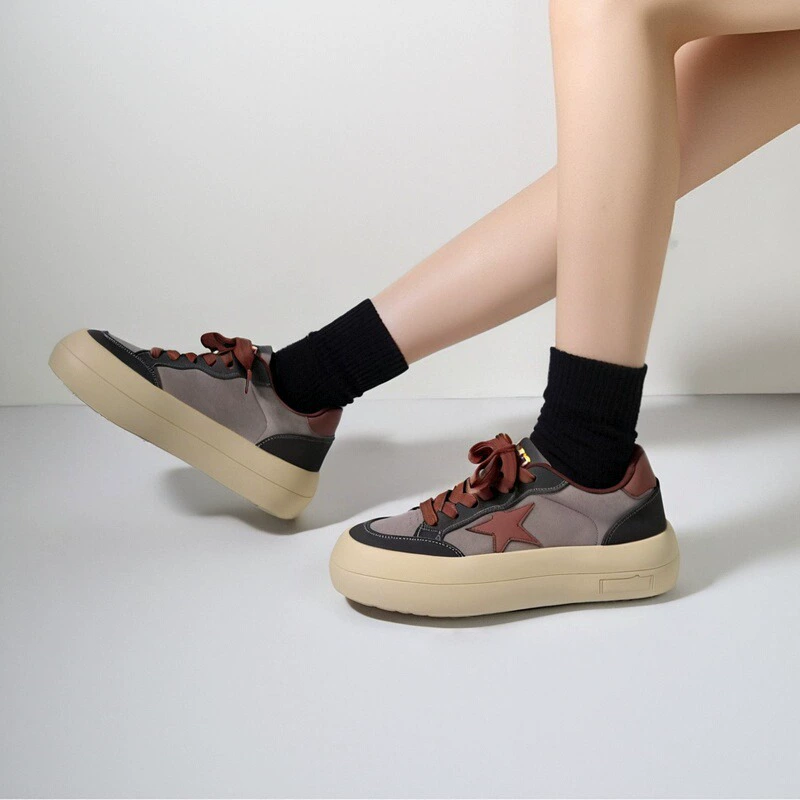 [Тот же стиль, что и у крупных брендов] 2025 новые круглые туфли на толстой подошве в стиле ретро, ​​повседневные кроссовки со звездами для женщин