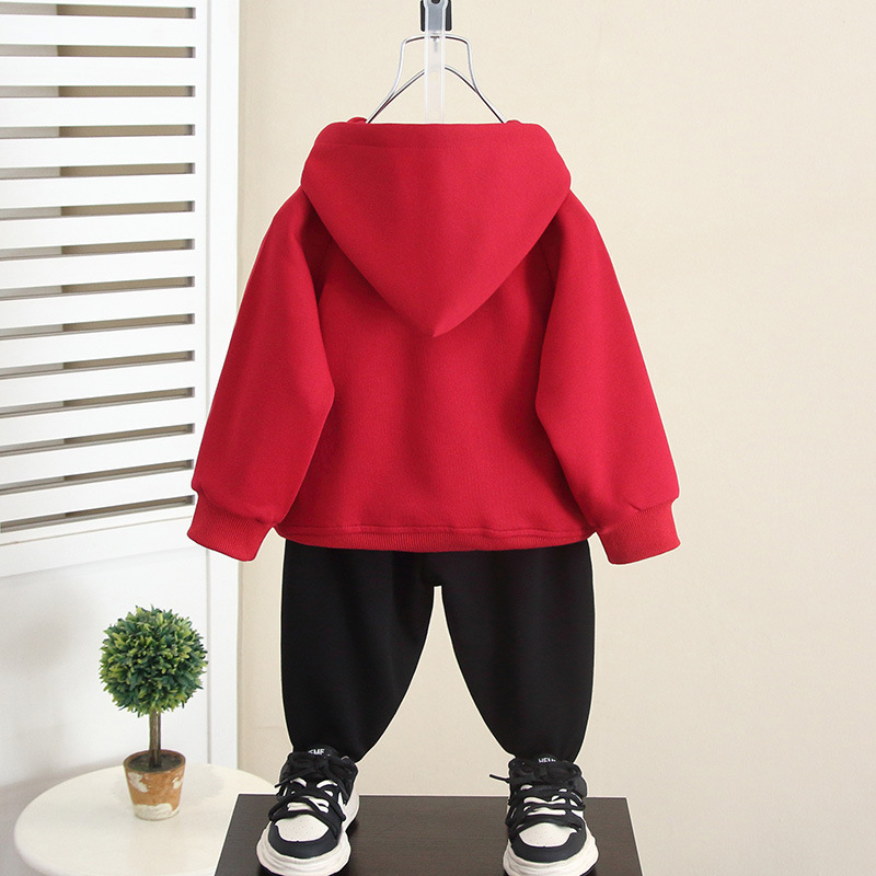 6152 Traje de otoño para niños 2025 otoño nuevo estilo de primavera y otoño para niños suéter con capucha de moda de dos piezas tesoro para hombres