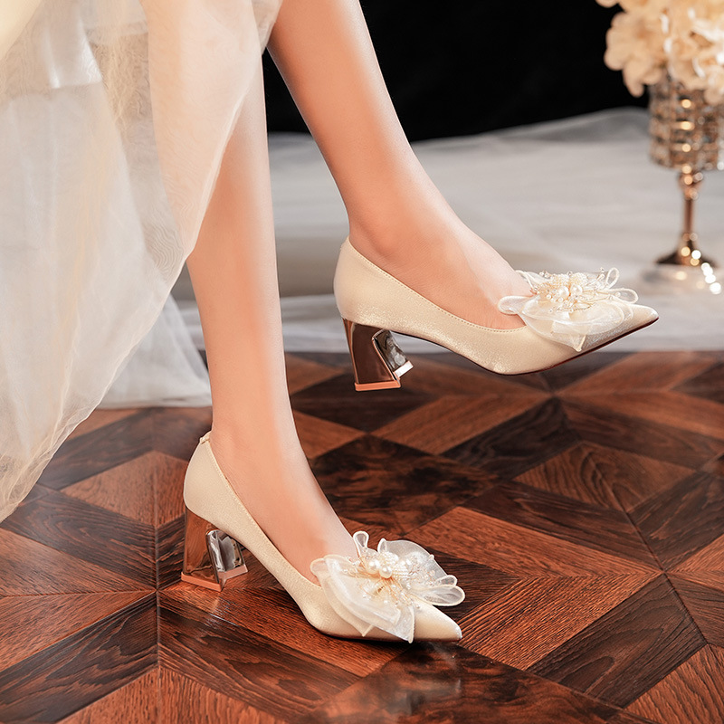 6222A-008 Chunky Heel Pointed Toe Satin Appliqué High Heels For Banquet Wedding Bridesmaid Shoes Comfortable Versatile_voghion.com