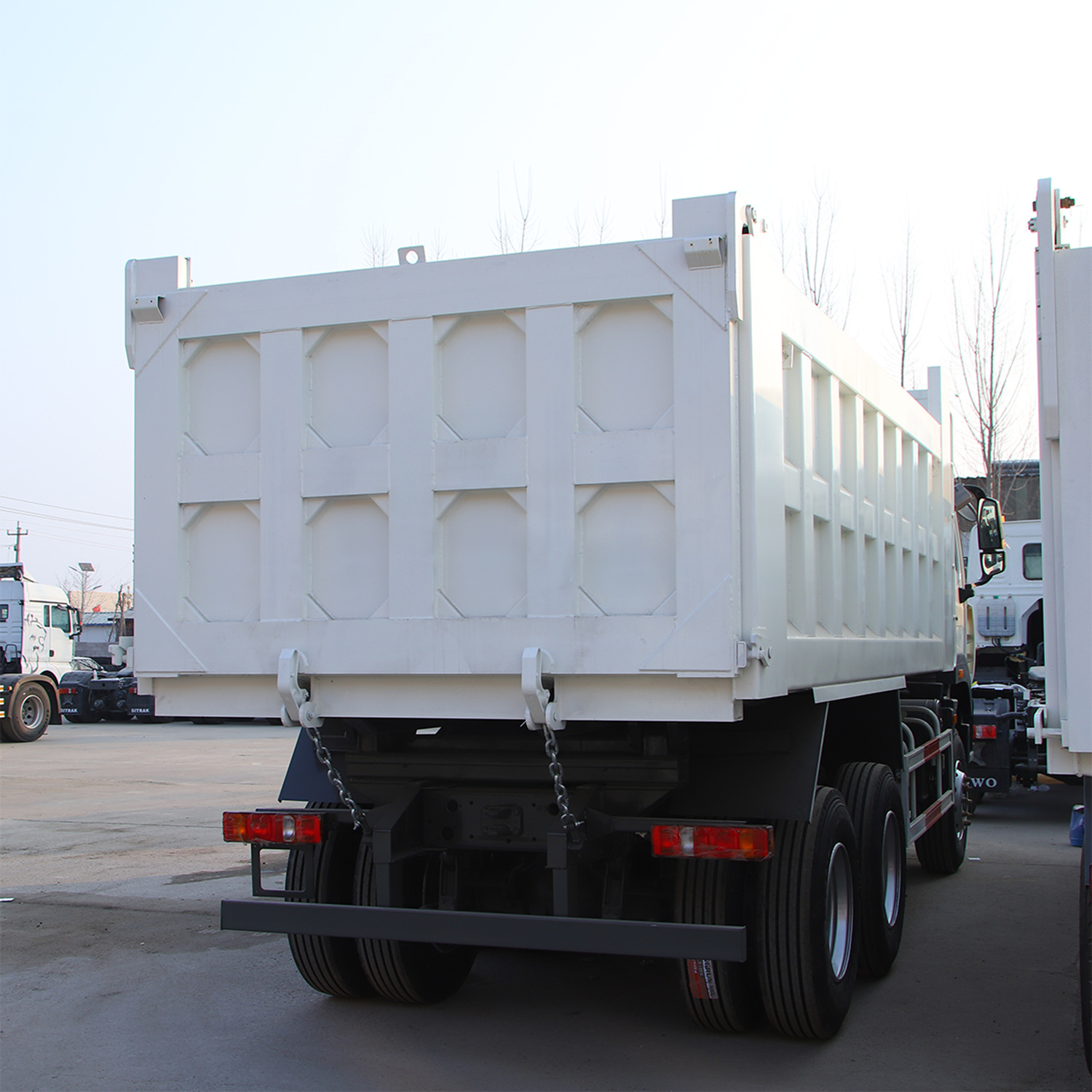 Factory Cross-Border Sinotruk Howo 6X4 Rear Eight-Wheel Dump Truck Manufacturing Truck Dump Truck Engineering Transport Vehicle 1