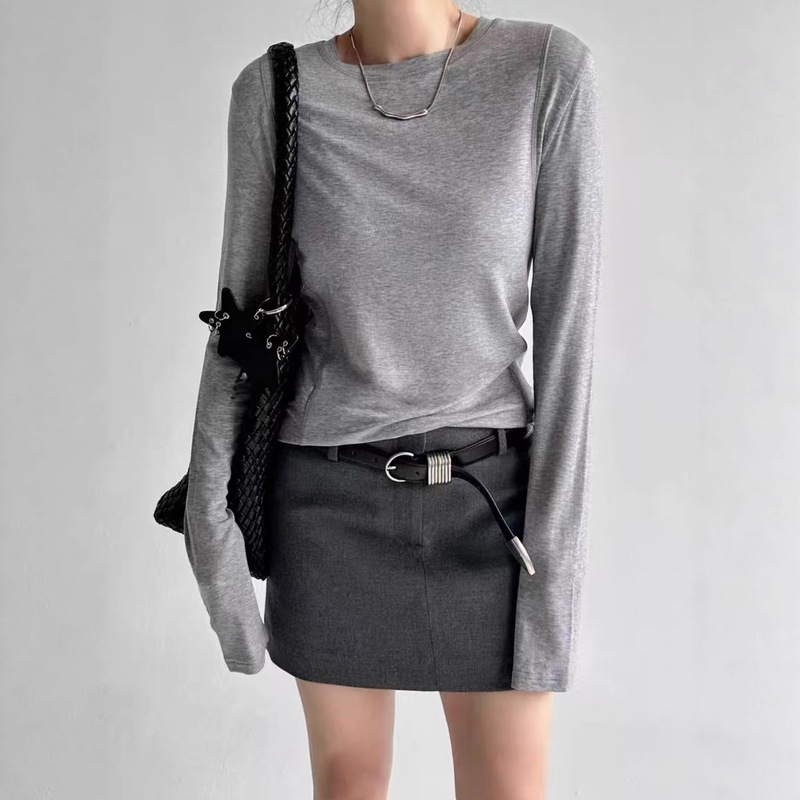 French Minimalist Design Niche White T-Shirt Base Layer Knit Top for Women Early Autumn Layered Slim Fit Thin Top