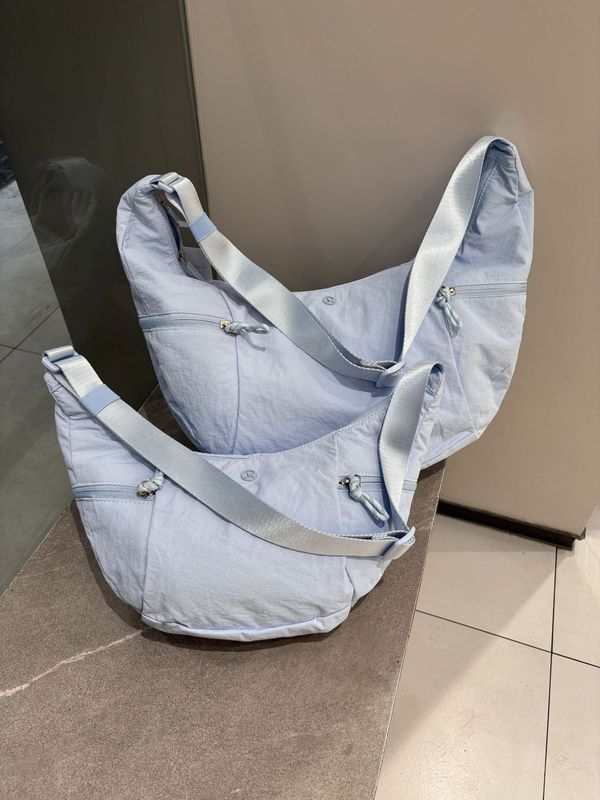 lululemon新款Slouchy 6L牛角包单肩斜挎包饺子包户外健身瑜伽包|undefined