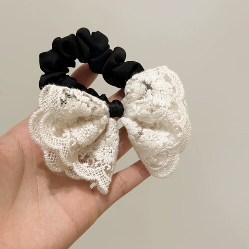 Gentle, elegant, and luxurious: Korean-style fashion white fabric bow hair tie with elastic band and lace trim