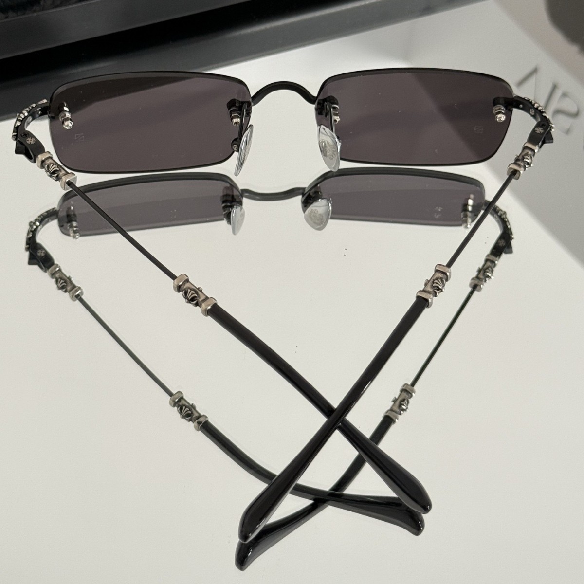 Gafas de Sol Sin Montura UV400 PILLS III para Hombre y Mujer | Protección Solar