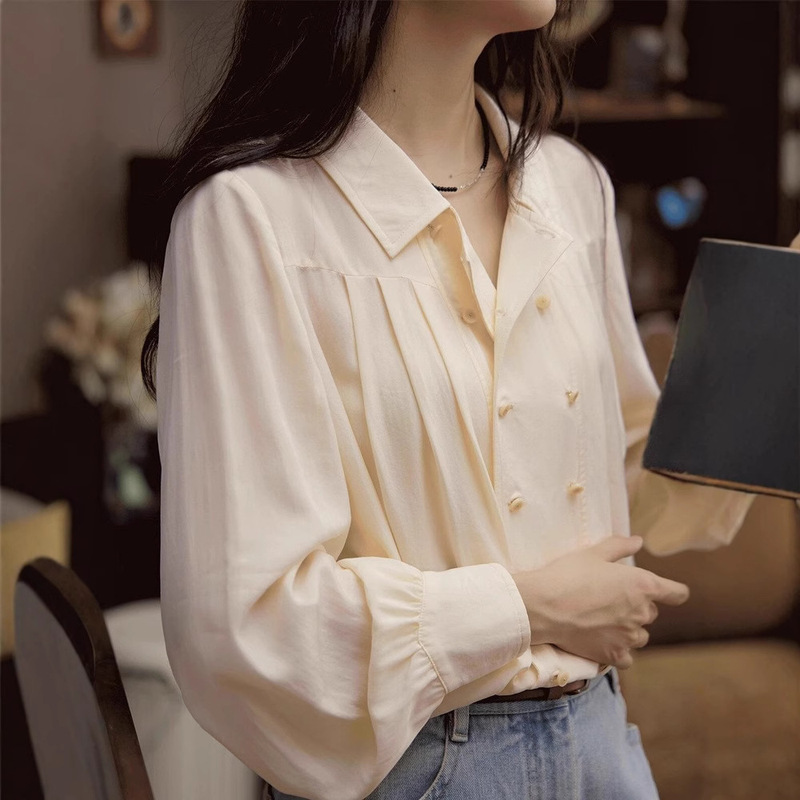 French Retro Pumpkin Color Shirt for Women in Early Autumn, New Design Double-Breasted Shirt with Elegant and Long-Sleeved Top