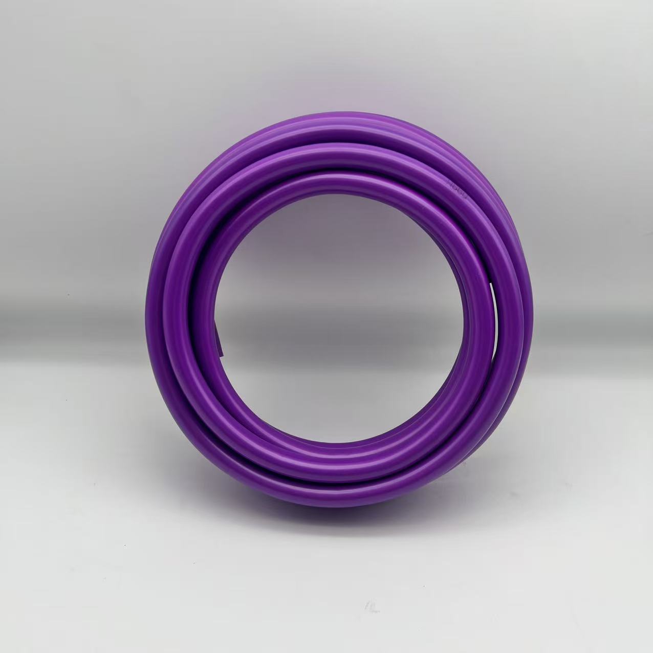 Tubo fijo de color dorado verde azul Tubo de pvc blanco Tubo de boda Tubo de modelado flexible Arco de poste de flores de simulación