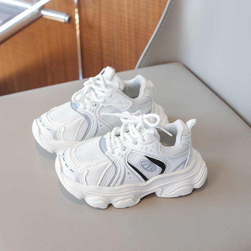 2026 primavera nuevos zapatos de suela suave, zapatos deportivos ligeros para niñas, zapatos casuales transpirables, zapatos blancos para niños de alto nivel