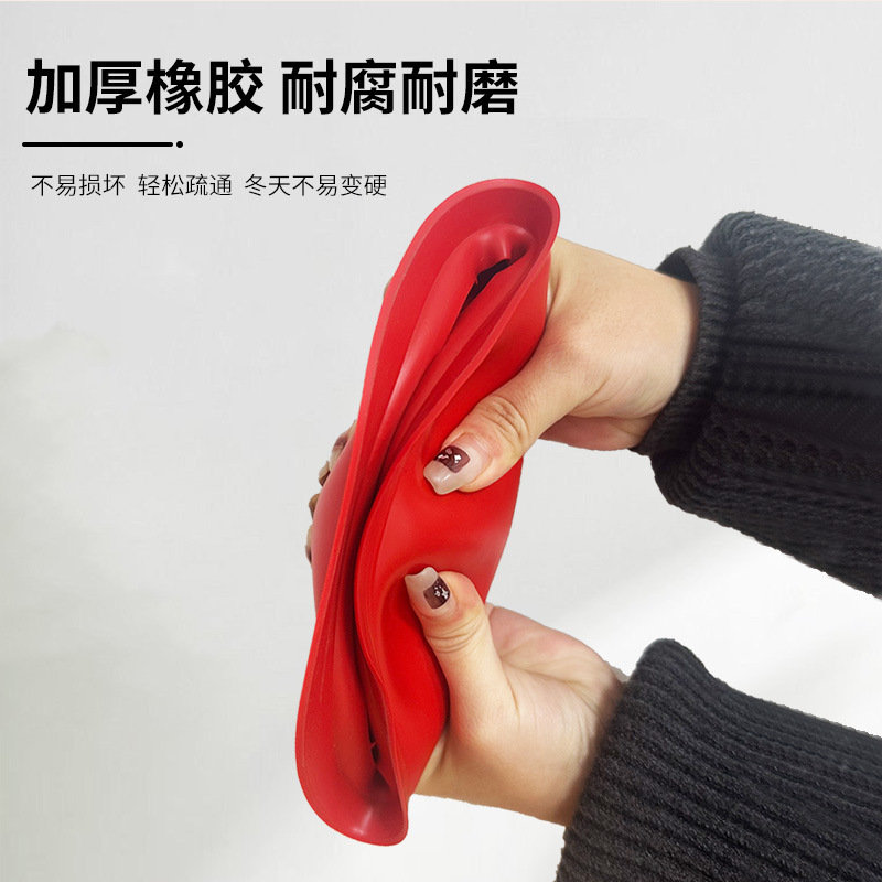 小さい剛の赤い皮は便器を吸い込んで疎通器の便器の皮を吸い込みます。|undefined