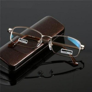 Reading glasses for men and women, middle-aged and elderly high-definition lenses, eye-catching eye protection glasses, fashionable reading glasses, ultra-light square frames