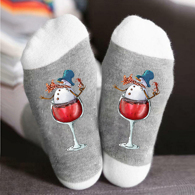 Calcetines navideños con letras de colores en contraste, estampado de muñeco de nieve, calcetines unisex de algodón con elementos navideños para comercio exterior.