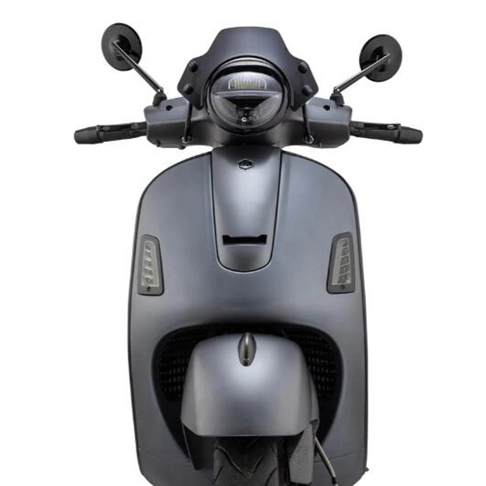 New motorcycle windshield is suitable for Vespa GTS300 new windshield GTS125-300 2023-