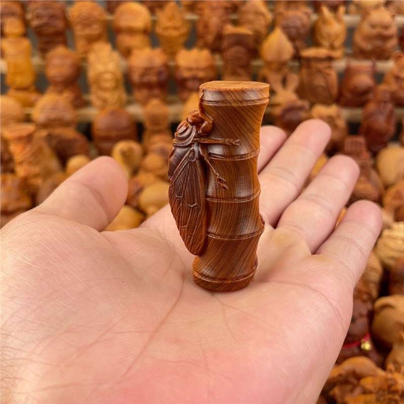 天然太行シダ無垢材彫刻、驚異の手持ち品、蝉工芸品、金蝉蝉ペンダント|undefined