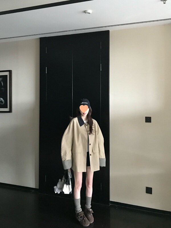 高智巴恩风卡其色风衣撞色格纹拼接短款宽松外套女秋季新款流行潮|undefined