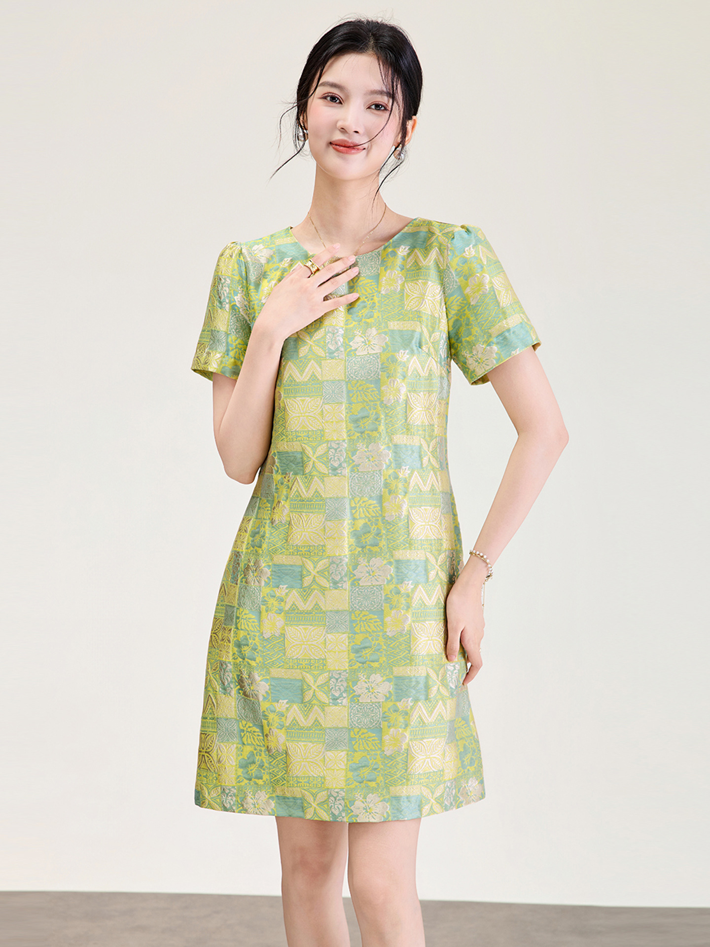 Đầm chữ A nữ jacquard họa tiết hoa nhí phong cách tiểu thư — màu hồng