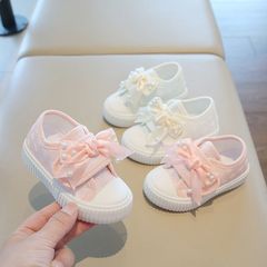 女童帆布鞋春秋新款幼儿园室内女孩蕾丝珍珠公主鞋软底透气宝宝鞋