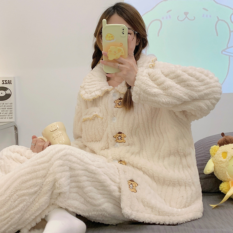 Simple estilo japonés franela chica pijamas de lana de coral Otoño e Invierno manga larga desgaste del hogar engrosada Internet celebridad estilo traje