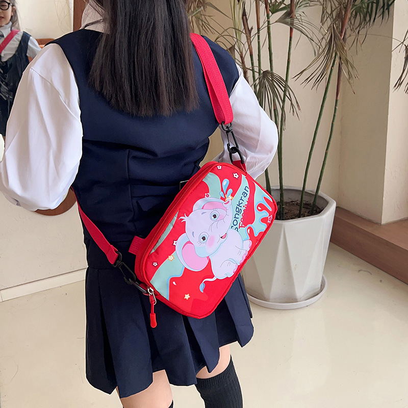 2023 Comercio exterior nueva escuela primaria estudiante mochila niñas Grado uno y dos niños ultra-ligero de gran capacidad kindergarten clase grande