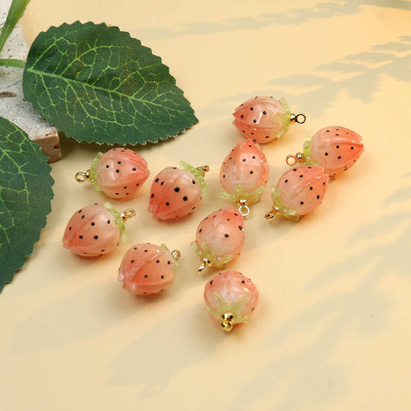 Enamel Design 1 Piece 11 * 19mm Resin Strawberry Pendant