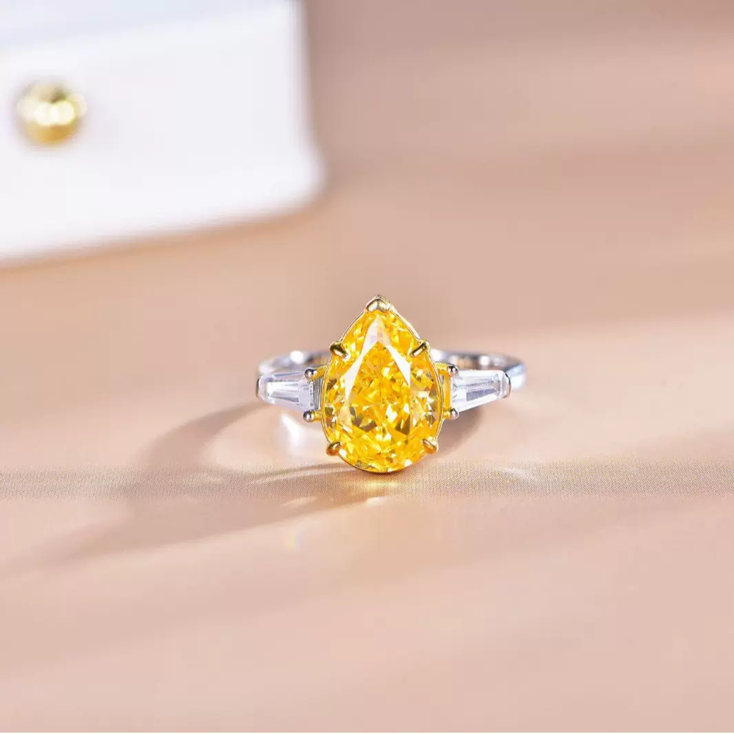 S925银镀金水滴形黄色高碳钻戒指女百搭钻戒宴会珠宝首饰