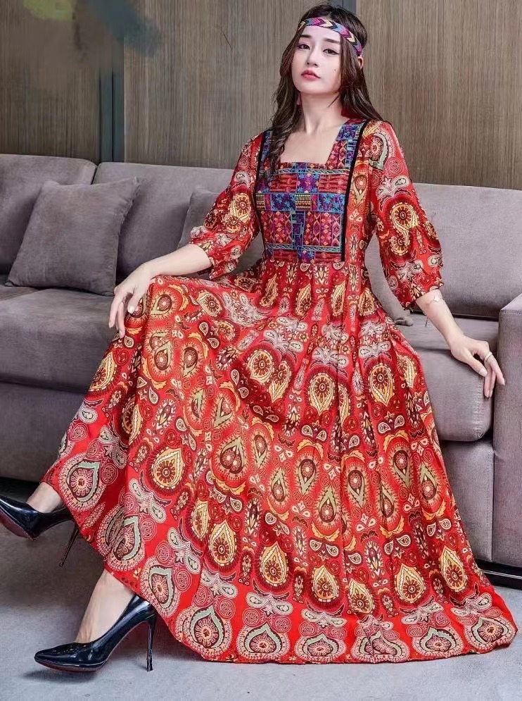 Langes, ausgestelltes, besticktes Kleid im Bohemian-Ethno-Stil für Reisefotografie – Großhandel_voghion.com