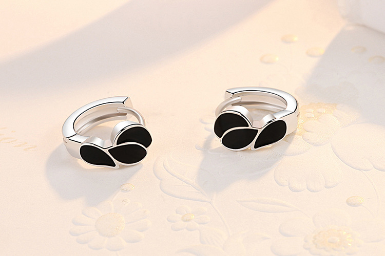 2021 Korean version of personality simple paint fashion leaf earringspicture7