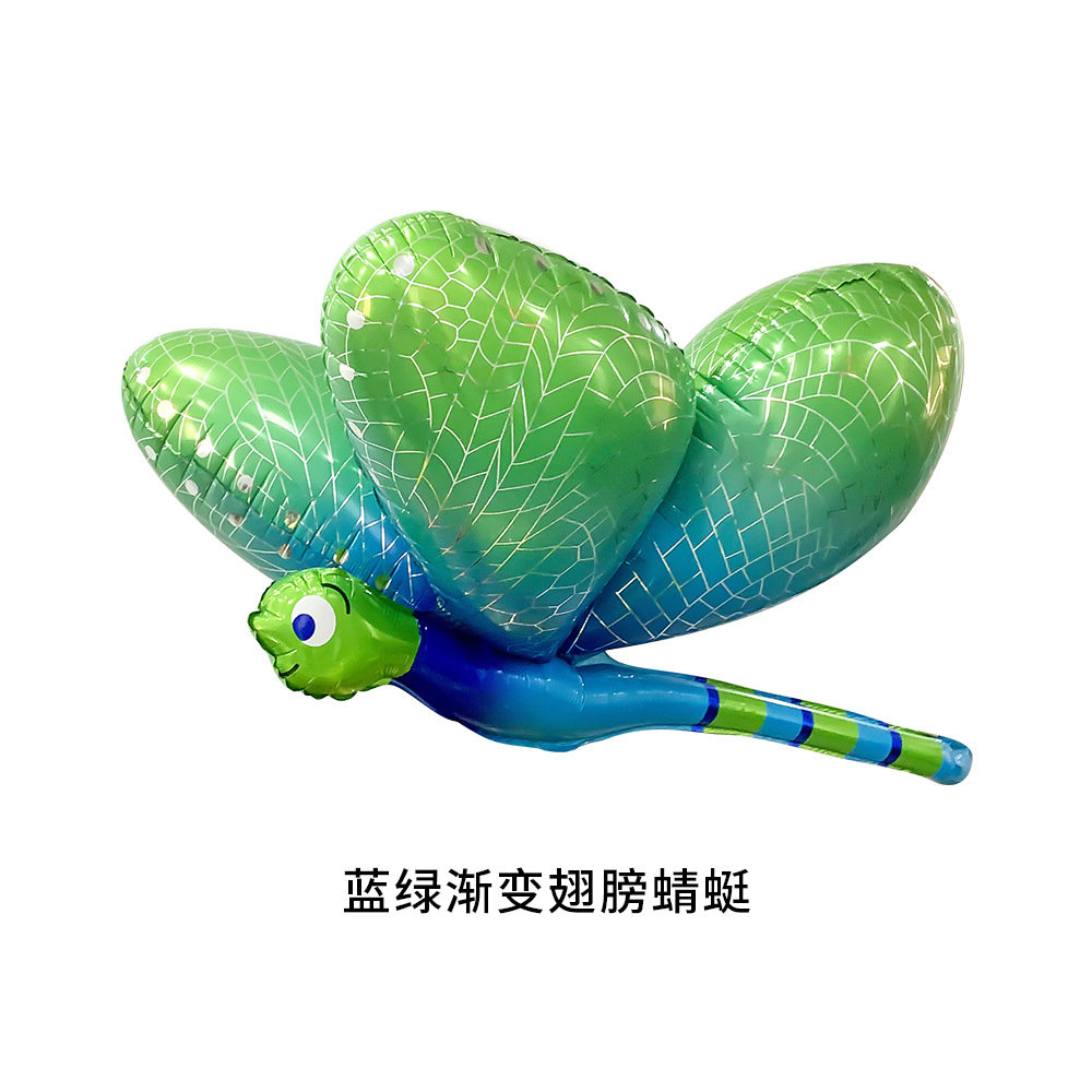 蓝绿渐变翅膀蜻蜓