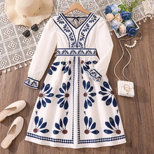 女童连衣裙外贸童装2025秋季新款复古民族风印花V领长袖收腰裙子