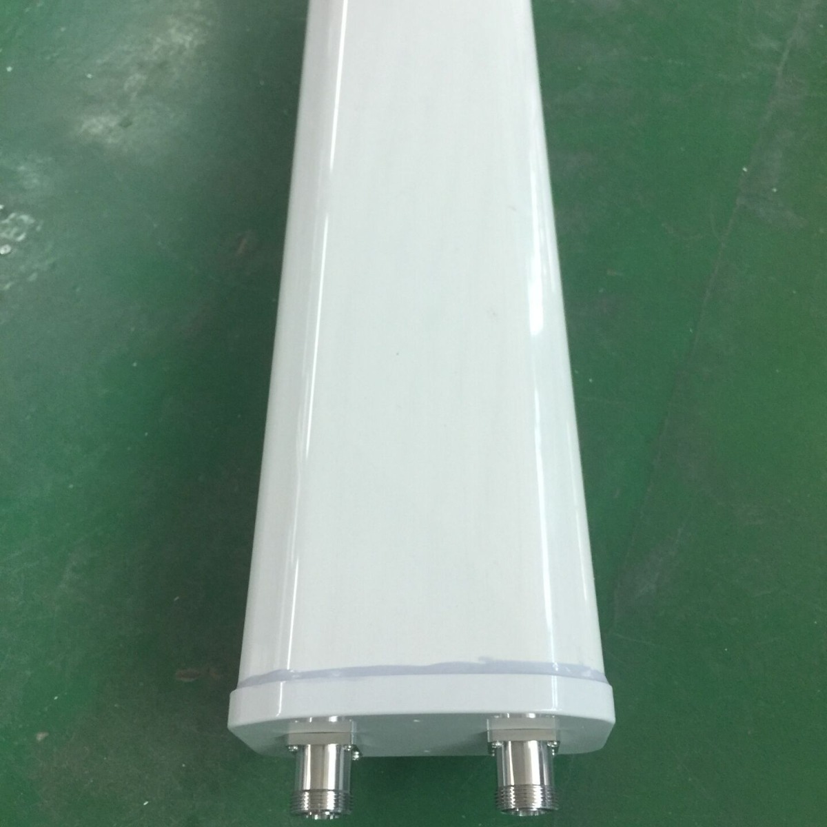 双极化小板状天线，双端口，手动电调或外置电调