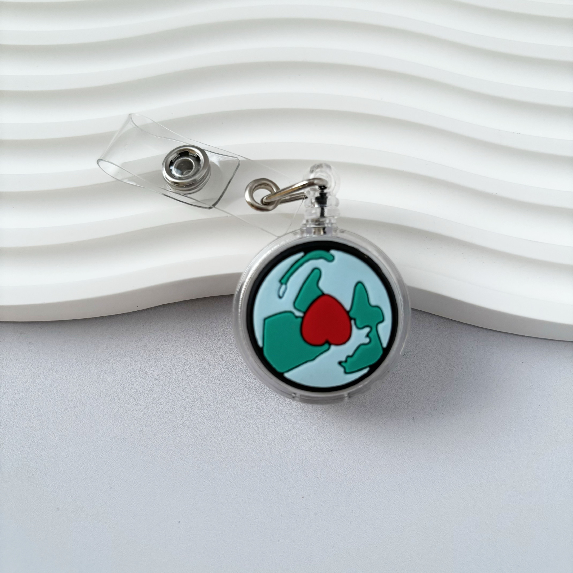 Enfermería placa de pecho botón insignia botón retráctil fácil de tirar de la marca de personal lindo certificado botón de colgante botón dibujos animados botón fácil de tirar