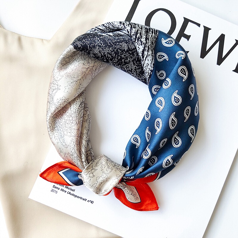 Silk small square scarf women's 2023 New mulberry silk High sense mom winter fashion all-matching shirt