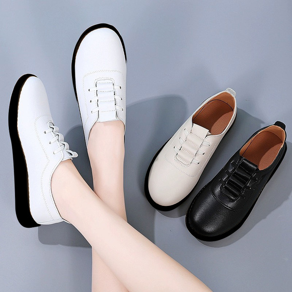 Fashionable lightweight sports shoes for leisure