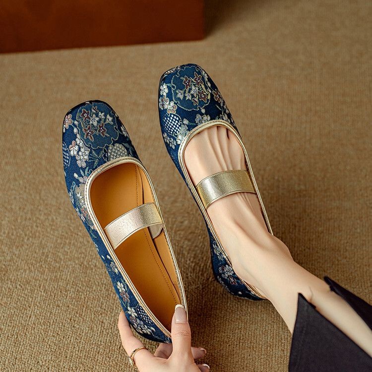New Chinese-Style Retro Embroidered Ballet Shoes with Fabric Surface, Embroidered Cheongsam Women's Shoes, Women's Cosplay Square-Toed Shoes