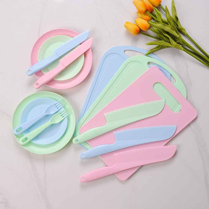 Kindergarten Children's Baby Safety Plastic Knife Small Cutting Board Set Early Education Food Supplement Tableware Melon and Fruit Cake Knife Wholesale
