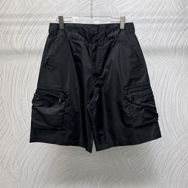Foreign trade transit warehouse, P-brand, triangular iron label, multi-pocket Bermuda-style nylon functional work shorts, five-point shorts, unisex Foreign trade transit warehouse, P-brand, triangular iron label, multi-pocket Bermuda-style nylon functional work shorts, five-point shorts, unisex