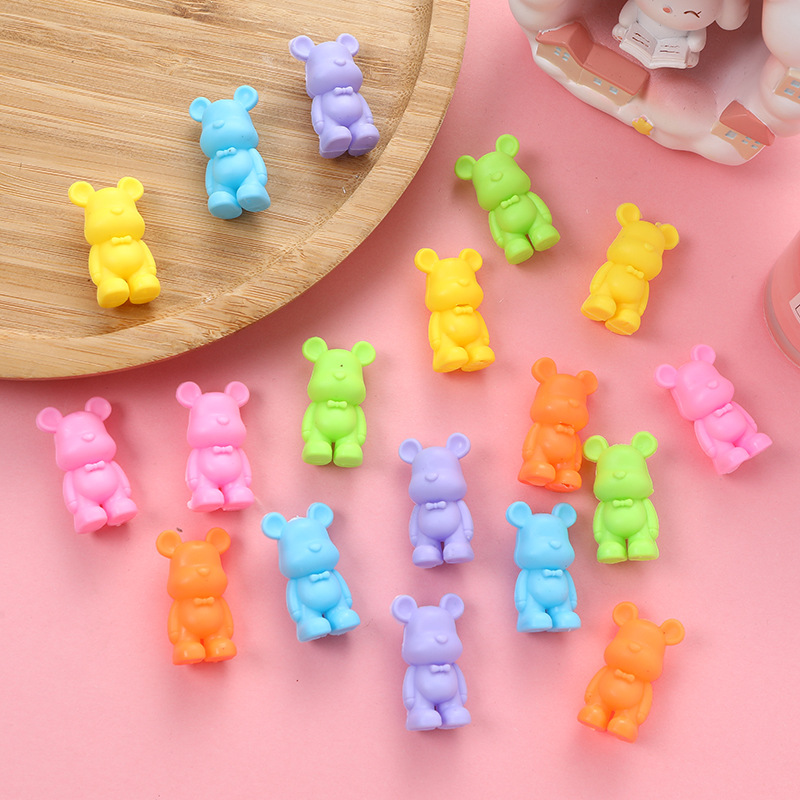 Nuevo mini Oso de dibujos animados de plástico MODELO DE Juguete huevo retorcido regalo de juguete para Niños Accesorios de dulces de alimentos