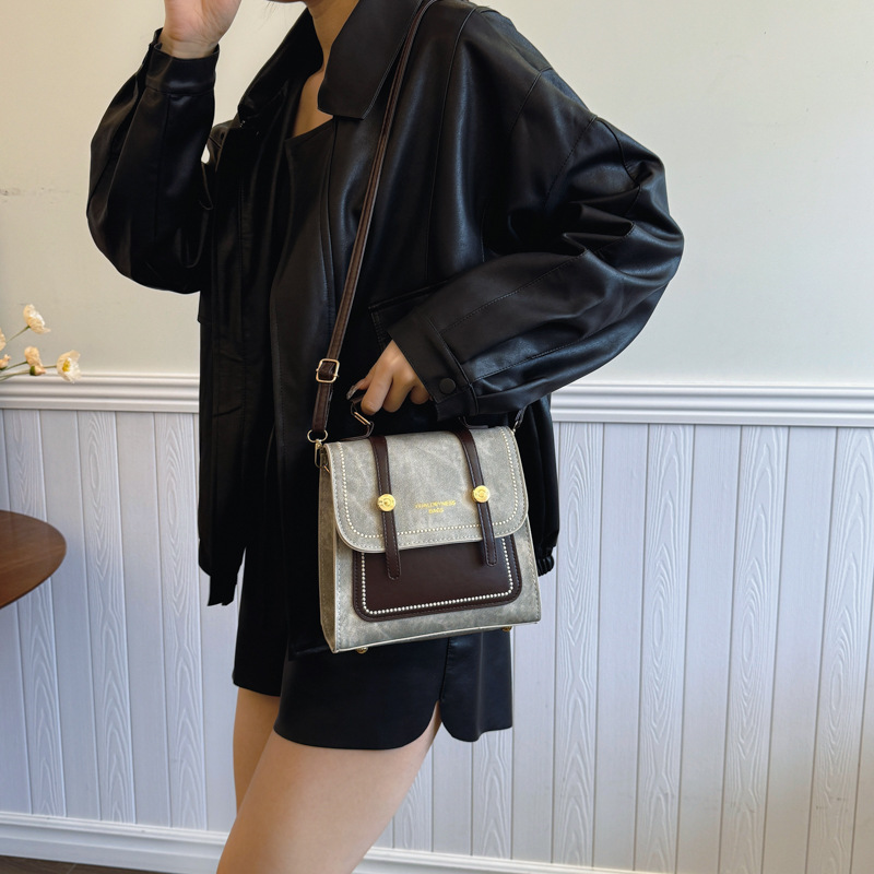 Alta sensación de vaquero pequeño una bolsa de tres mochilas para mujeres 2024 nueva moda mochila de viaje corto