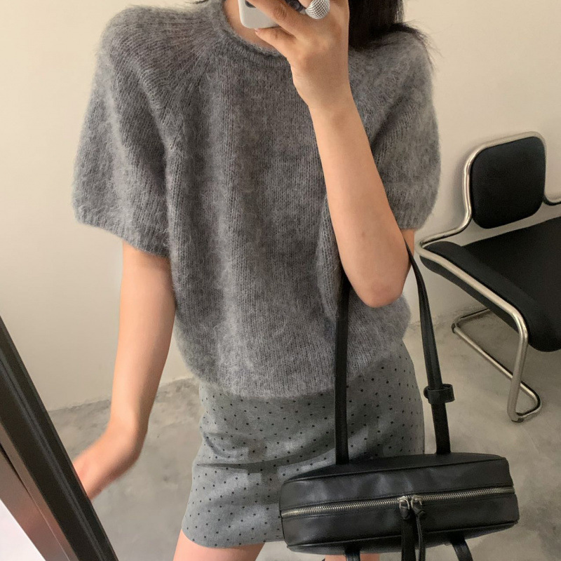 High-quality mohair short-sleeved knit top for women, featuring a round neckline, loose fit, soft and comfortable texture, a relaxed and casual style, and a versatile design that makes you look younger
