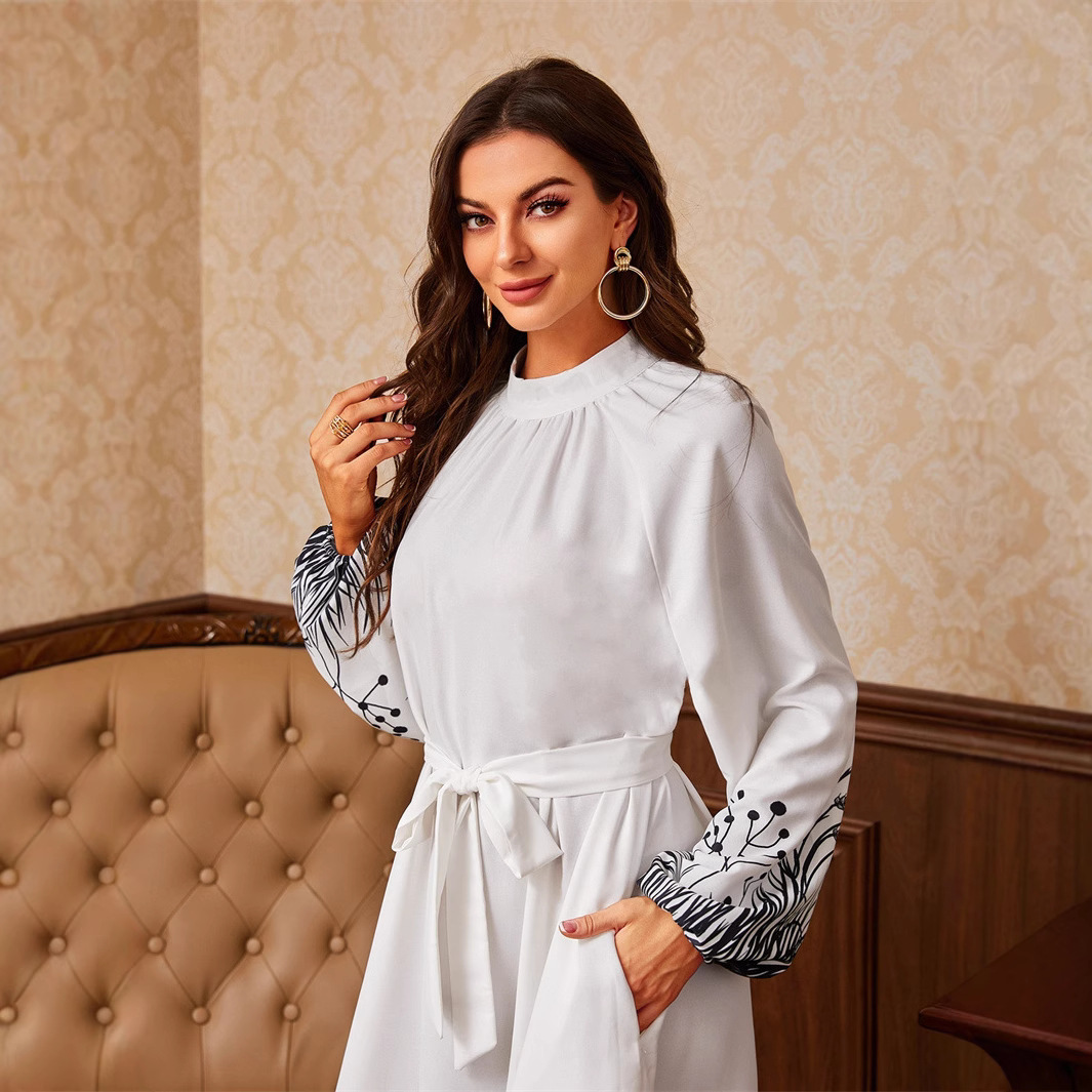 Grenzüberschreitendes Frühlings- und Herbstkleid für den Außenhandel, heiß begehrt, nahöstliches arabisches bedrucktes langes Kleid mit Gürtel, Rundhalsausschnitt und langem Kragen_voghion.com