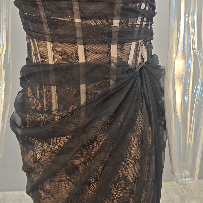 Robe bustier sophistiquée en dentelle corset avec maille transparente et taille haute – Robe midi trapèze élégante pour soirées et occasions spéciales_voghion.com