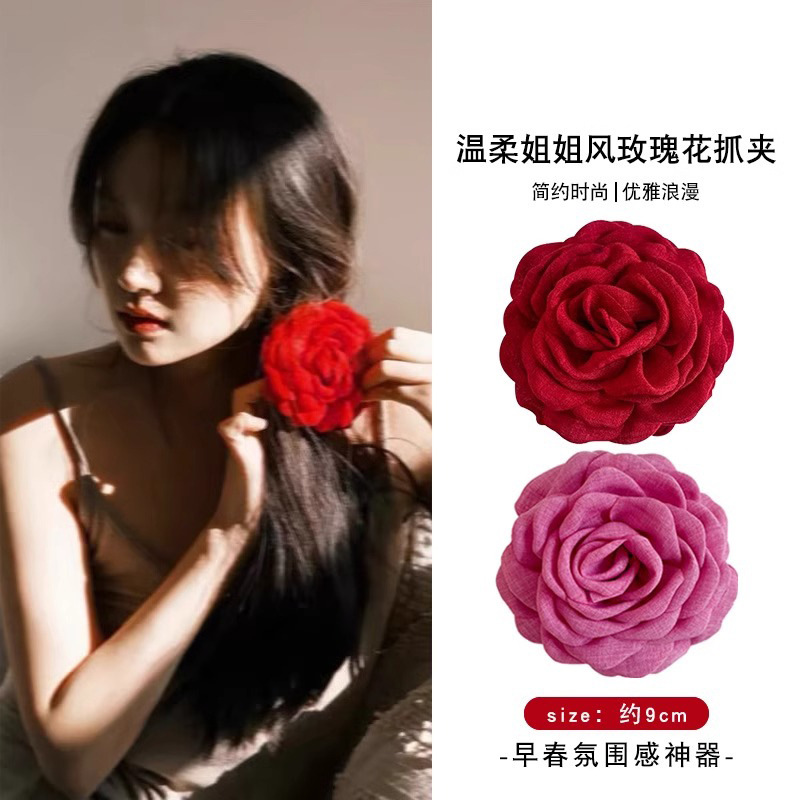 Caro con rosa roja clip de agarre para mujeres 2025 nuevo toque de cabeza de flores de super hadas explosión clip de tiburón