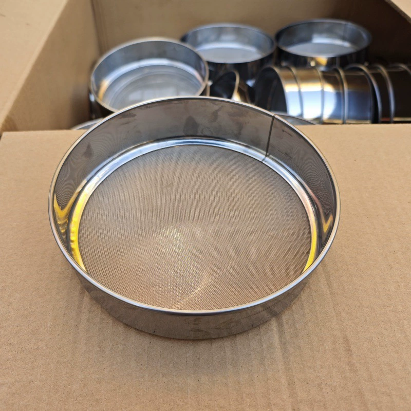 Сито с рисовой лапшой