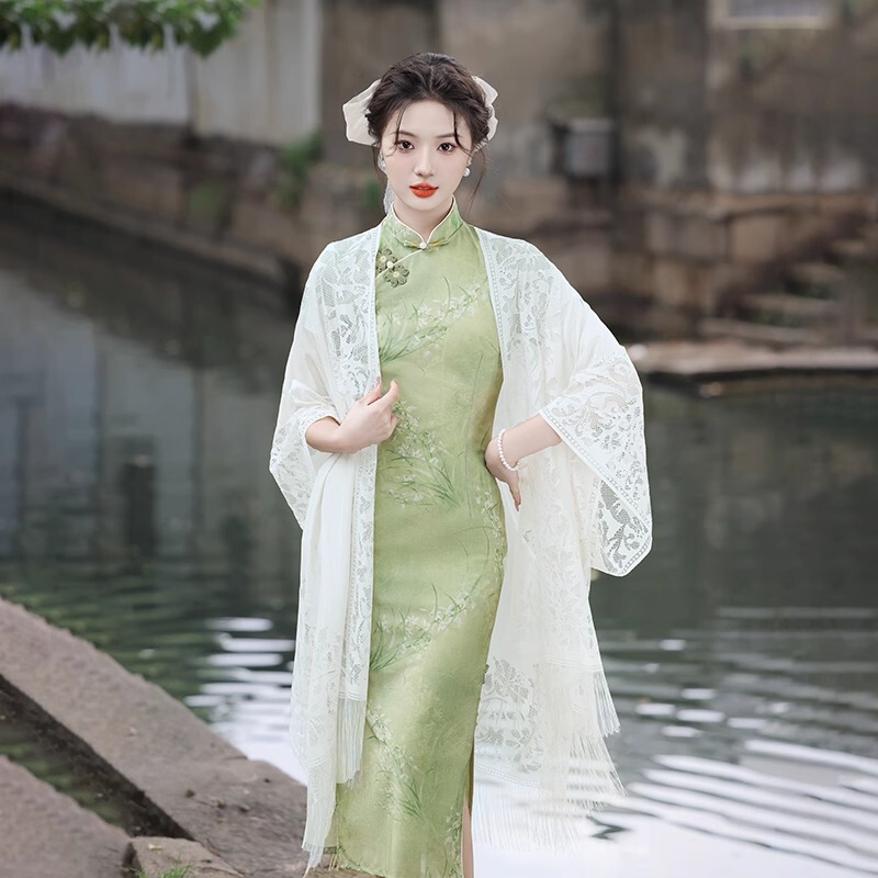 2025新款民族风薄款丝巾披肩女夏季旅游拍照出片百搭气质披风斗篷|undefined