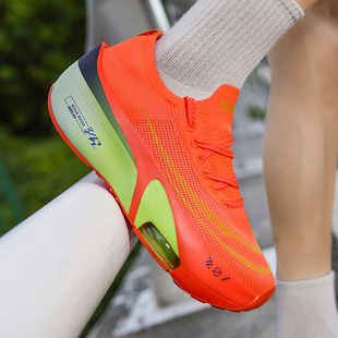 �����������ް�����3��ȫ��̼����Ь�п��¿·���ٌ�����̤��