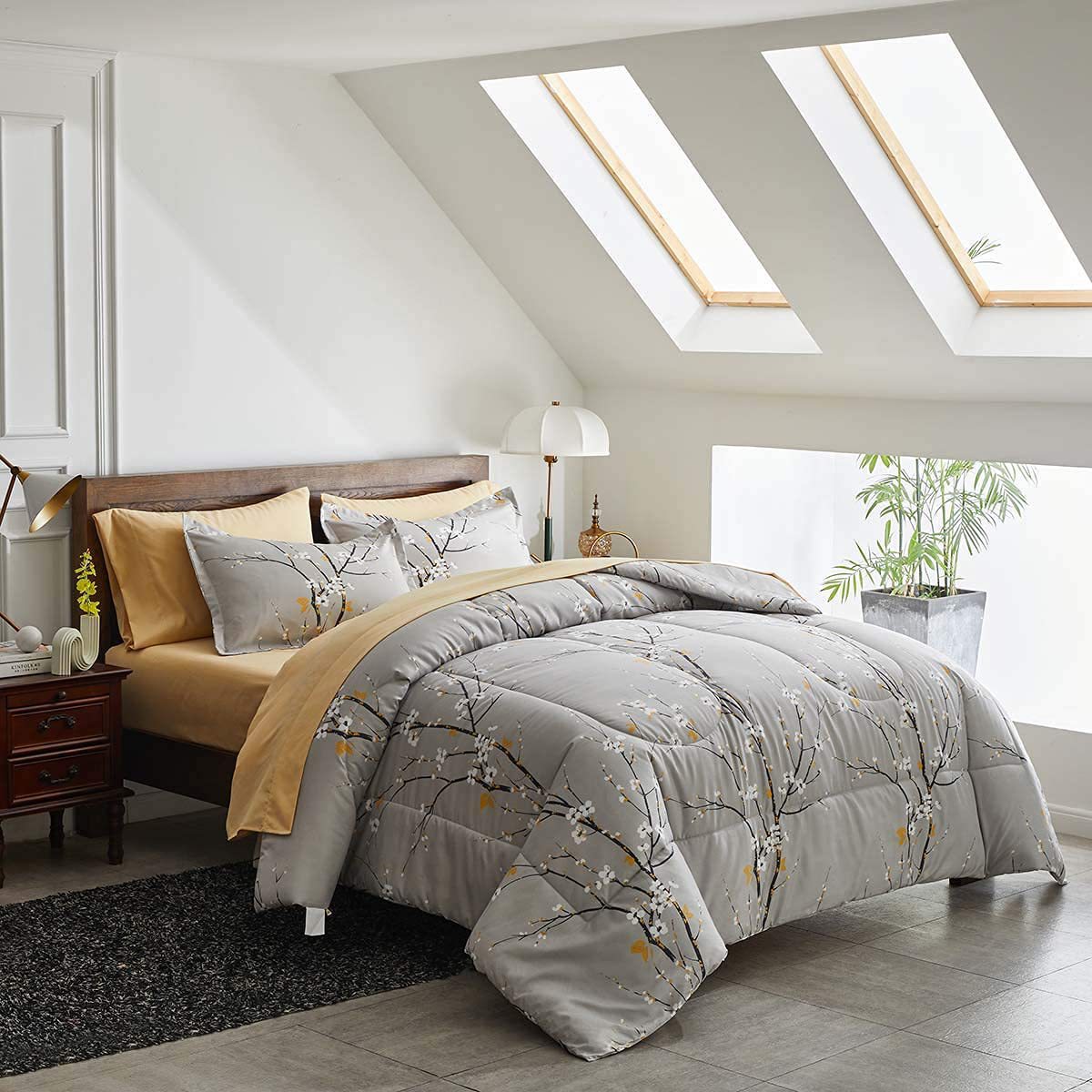 Gray Queen-7 Pieces-03.jpg