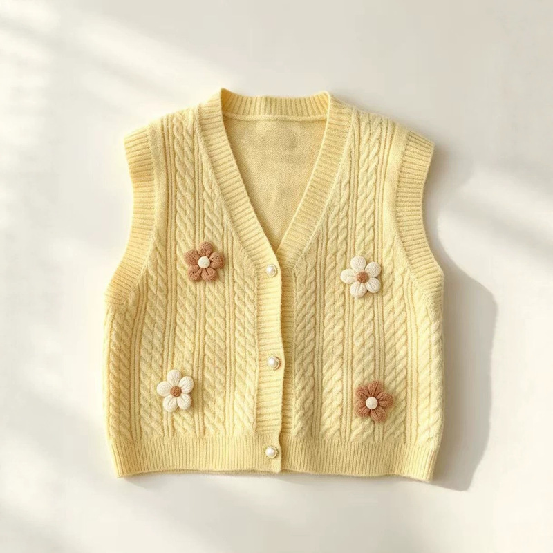Sweet and fresh layered vest for women, new fashion, age-reducing, three-dimensional floral knitted vest, single-breasted cardigan Sweet and fresh layered vest for women, new fashion, age-reducing, three-dimensional floral knitted vest, single-breasted cardigan