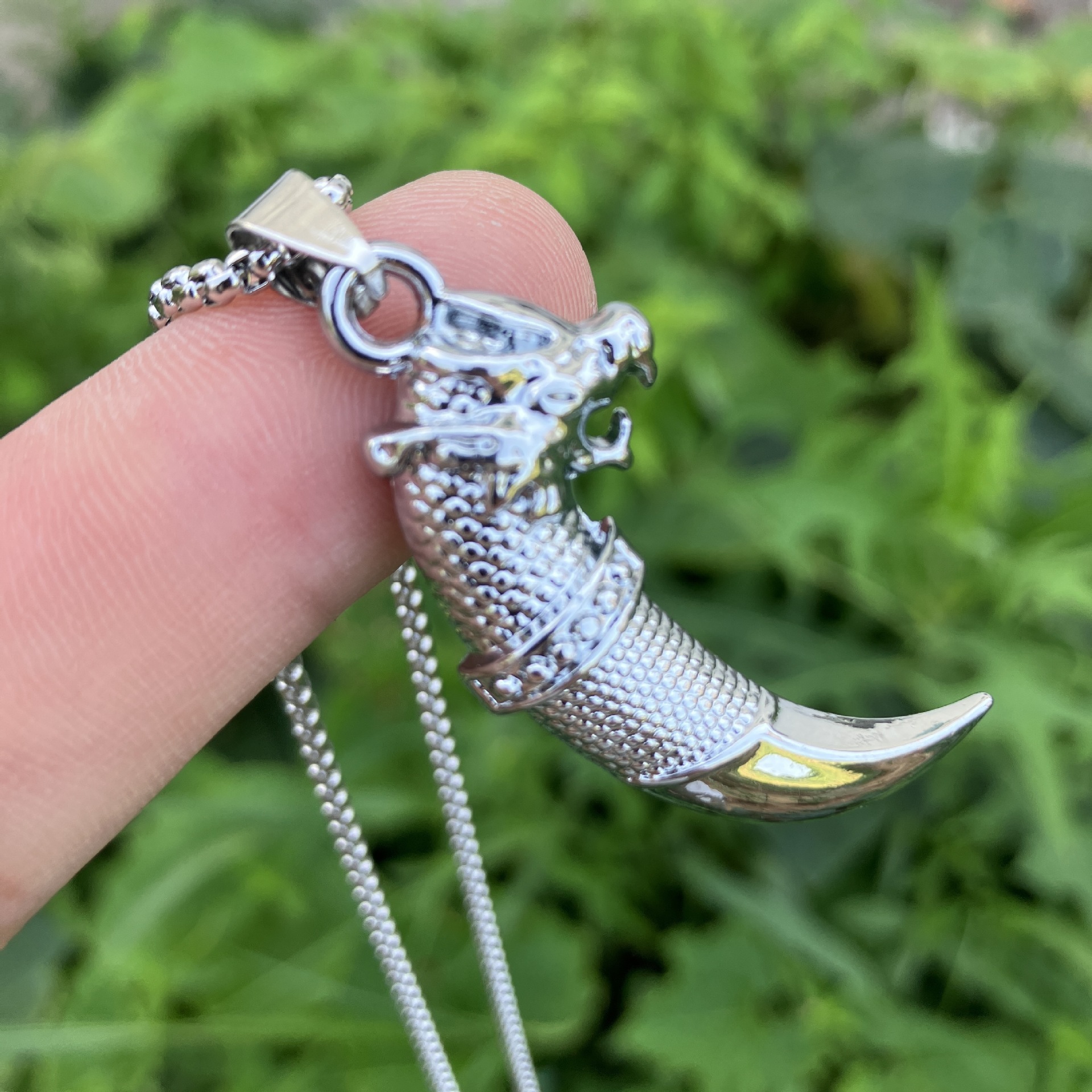 Pendant Necklace Classification 304 Stainless Steel Chain Material Wholesale Jewelry Punk Streetwear Wolf Tooth 304 Stainless Steel Silica Gel Oval Pendant Necklace