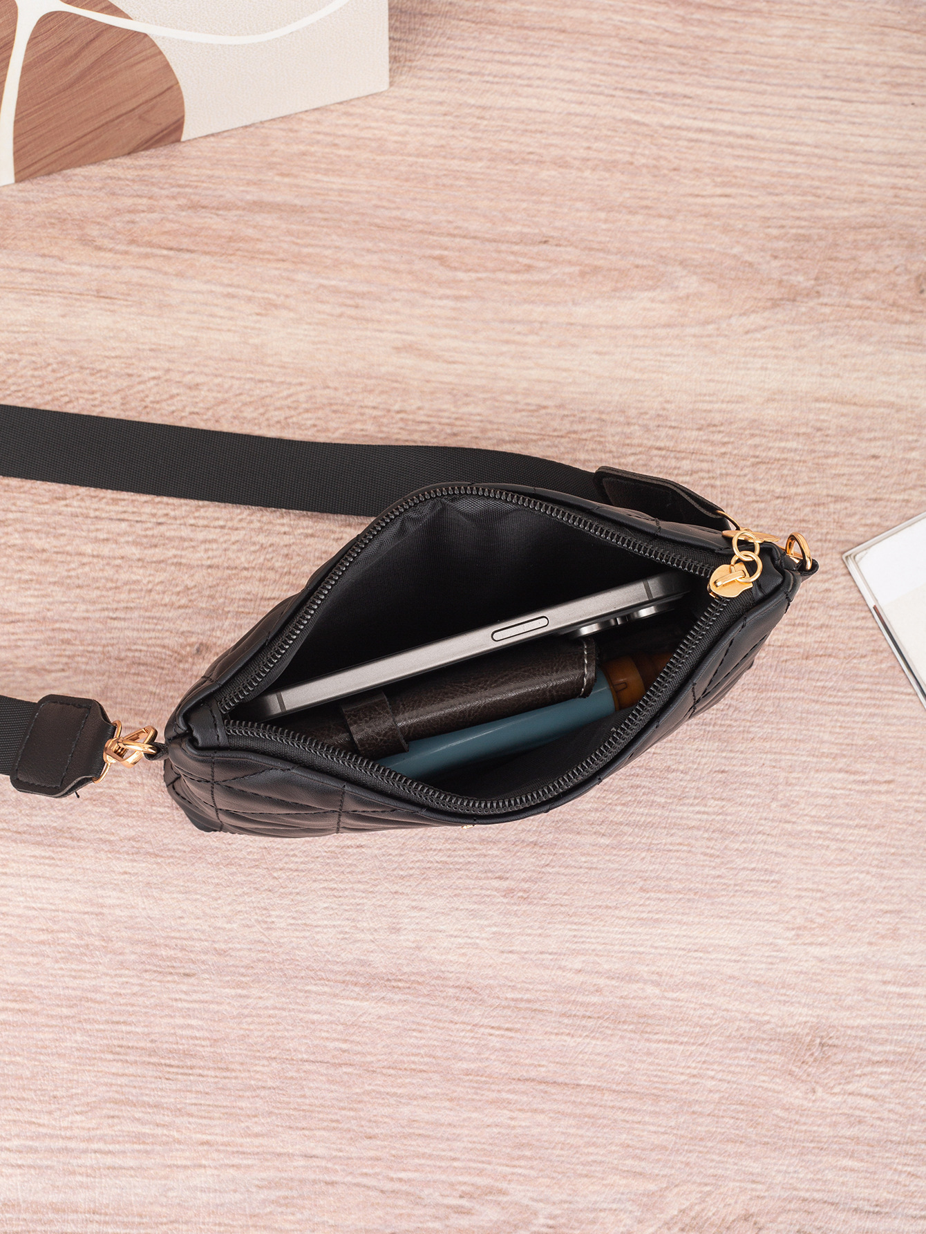 [Exclusivo] mini bolso para teléfonos móviles mano de moda 2025bag triángulo pequeño bolso cuadrado nuevo cambio bordado