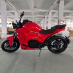 Diavel V4大魔鬼款超宽后轮中央电机电动摩托车72Ｖ大型高速街车