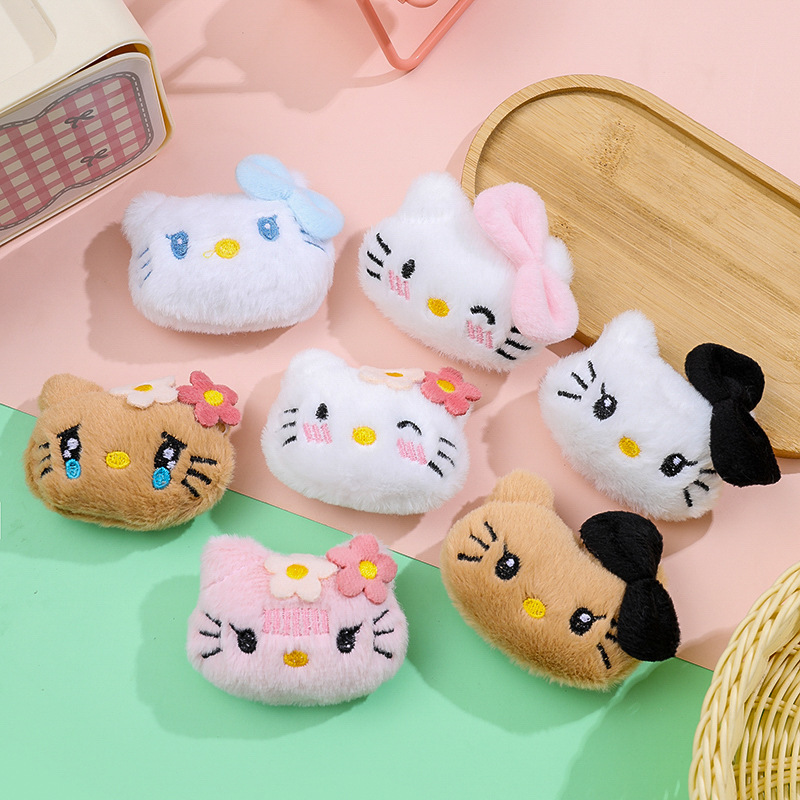 Stuffed Cartoon Kt Plush Cat Head Doll, Cat Brooch, Scarf, Socks, Slippers, Hat, Clothing Accessories